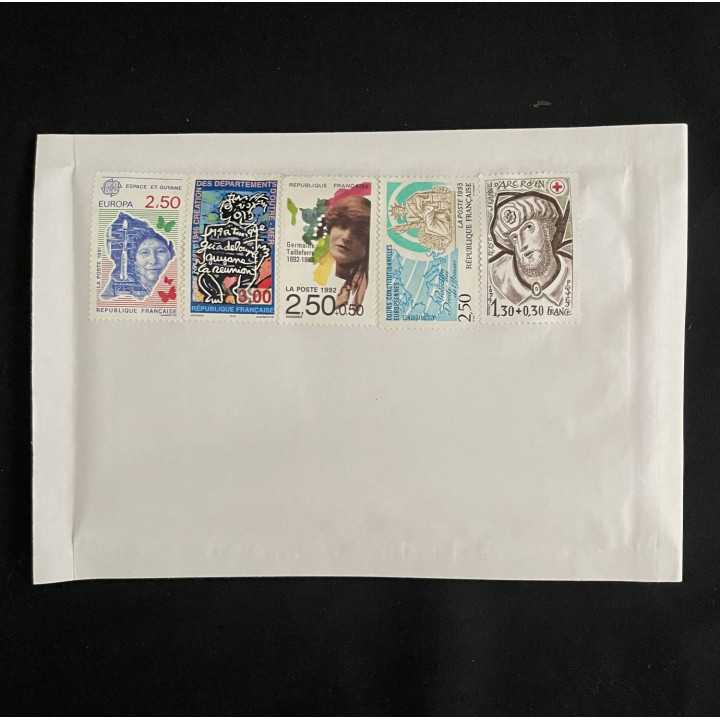 Lot De 600 Enveloppes à Bulles Blanches 200x275mm (format T4/4) - Pour Envoi Sécurisé, Livraison Gratuite | Pochettes Bulles Qualité Supérieure